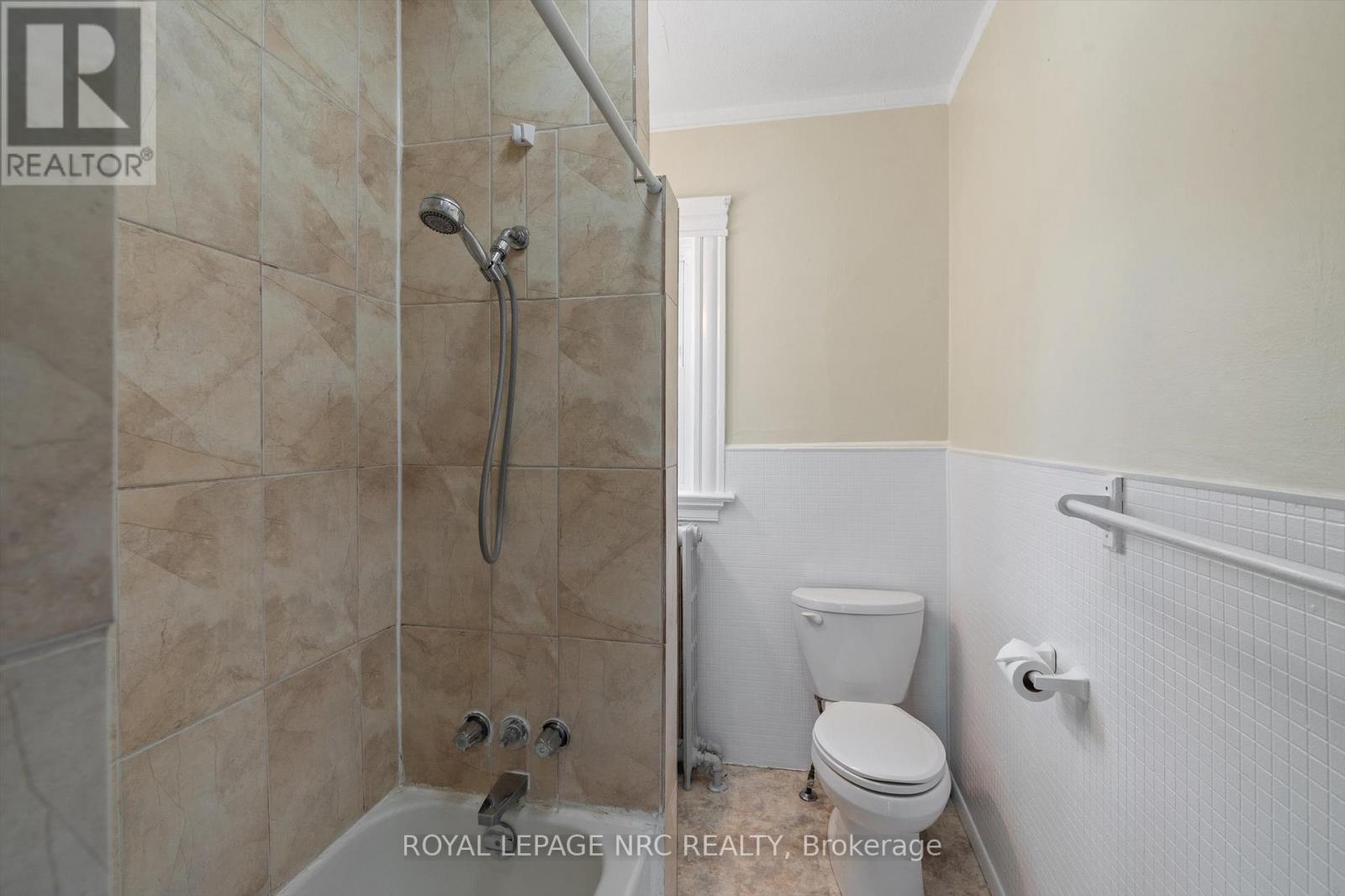 7 Beecher Street, St. Catharines, Ontario  L2R 5S4 - Photo 26 - X13511244