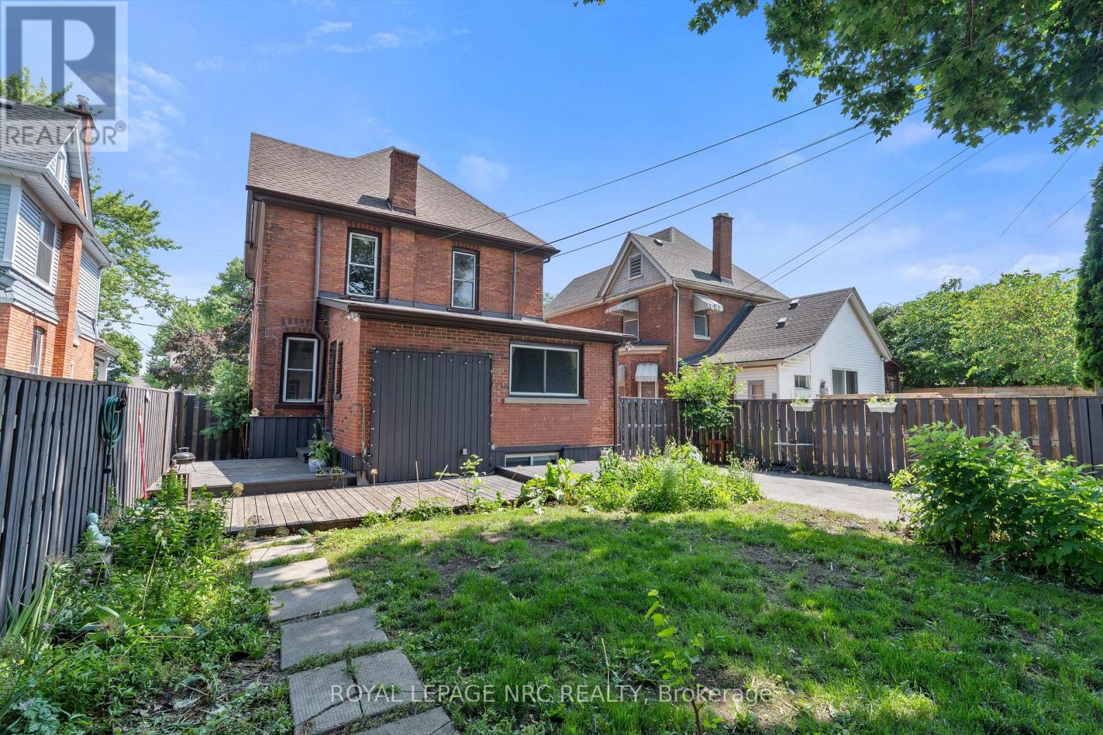7 Beecher Street, St. Catharines, Ontario  L2R 5S4 - Photo 32 - X13511244