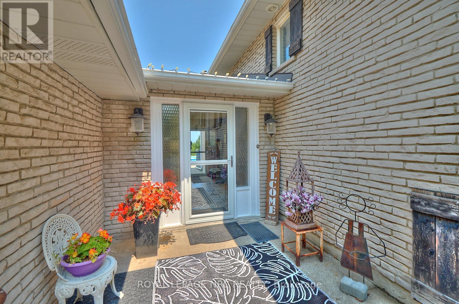 1750 York Road, Niagara-On-The-Lake, Ontario  L0S 1J0 - Photo 2 - X13511642