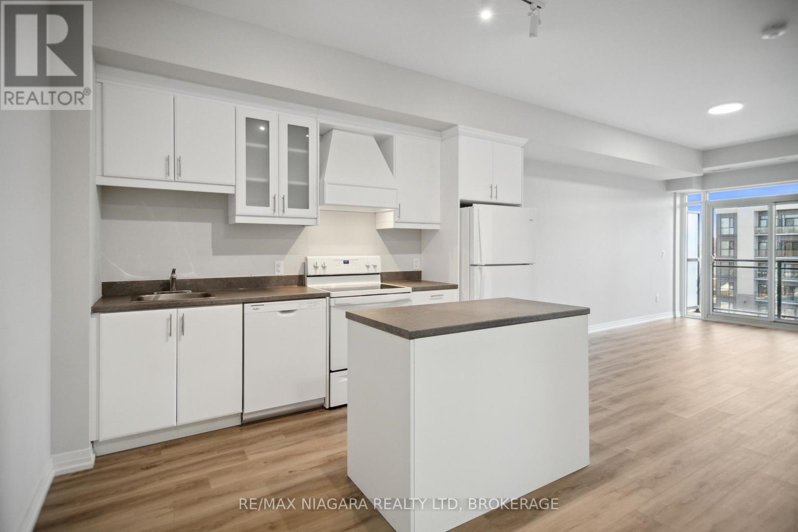 443 - 50 Herrick Avenue, St. Catharines, Ontario  L2P 2S4 - Photo 4 - X13511660
