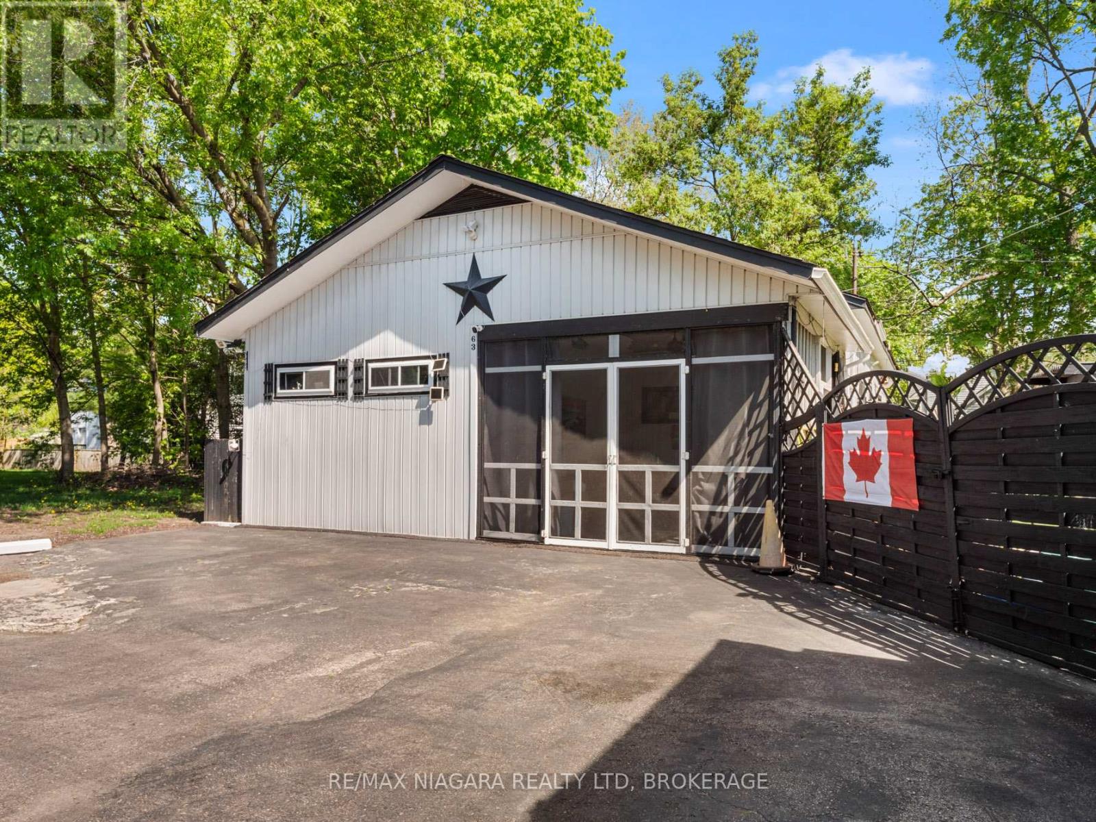 61 Queen Street, Fort Erie, Ontario  L2A 1T7 - Photo 4 - X13511834