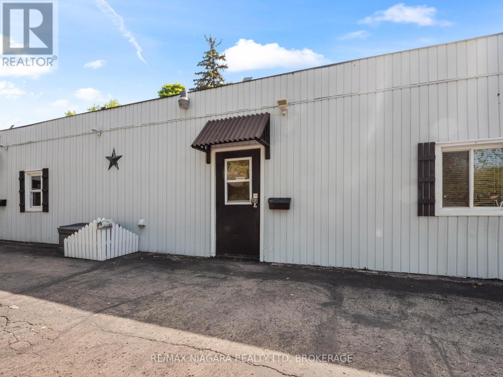 61 Queen Street, Fort Erie, Ontario  L2A 1T7 - Photo 5 - X13511834