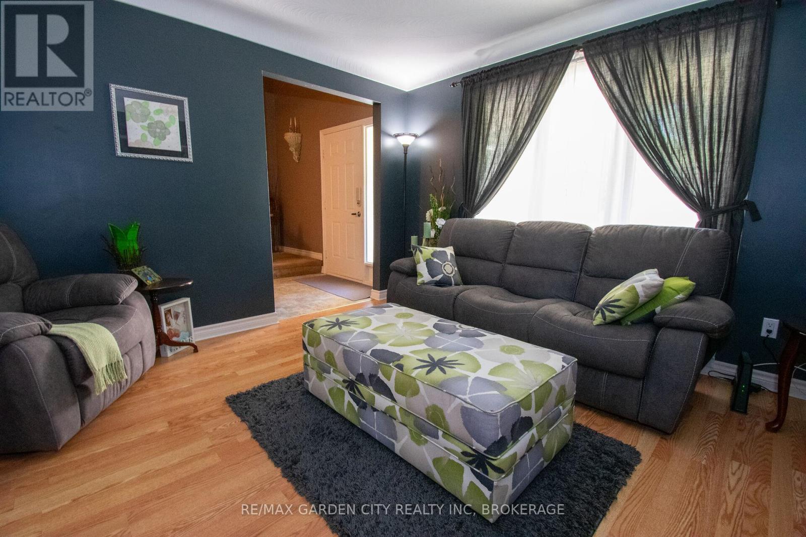 203 Leaside Drive, Welland, Ontario  L3C 6N4 - Photo 10 - X13512012