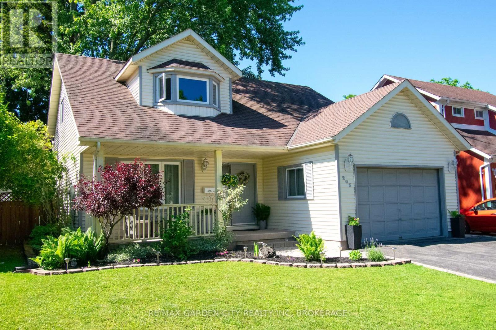 203 Leaside Drive, Welland, Ontario  L3C 6N4 - Photo 3 - X13512012