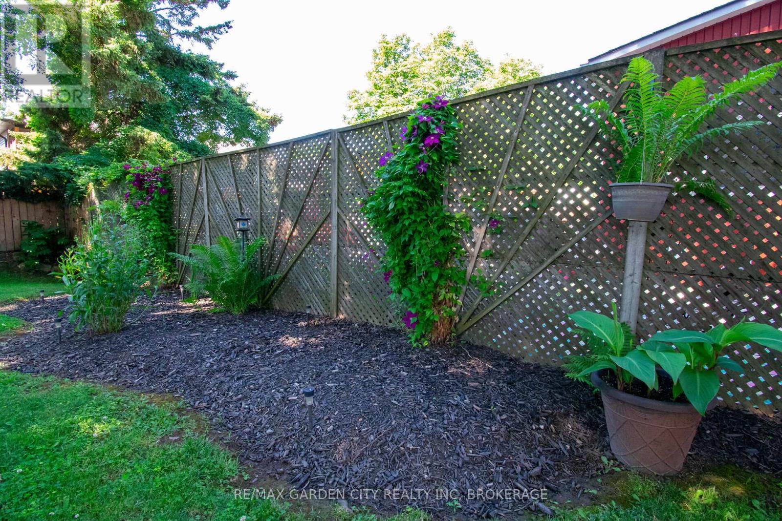 203 Leaside Drive, Welland, Ontario  L3C 6N4 - Photo 37 - X13512012