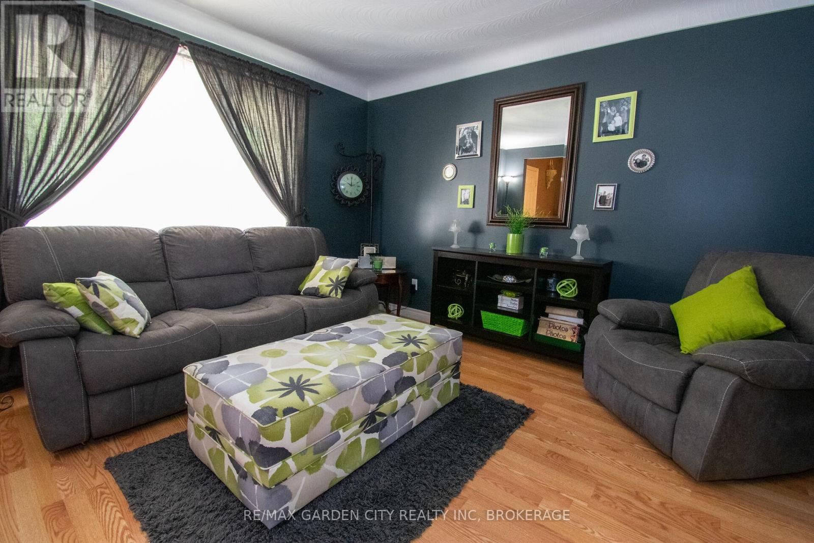 203 Leaside Drive, Welland, Ontario  L3C 6N4 - Photo 9 - X13512012