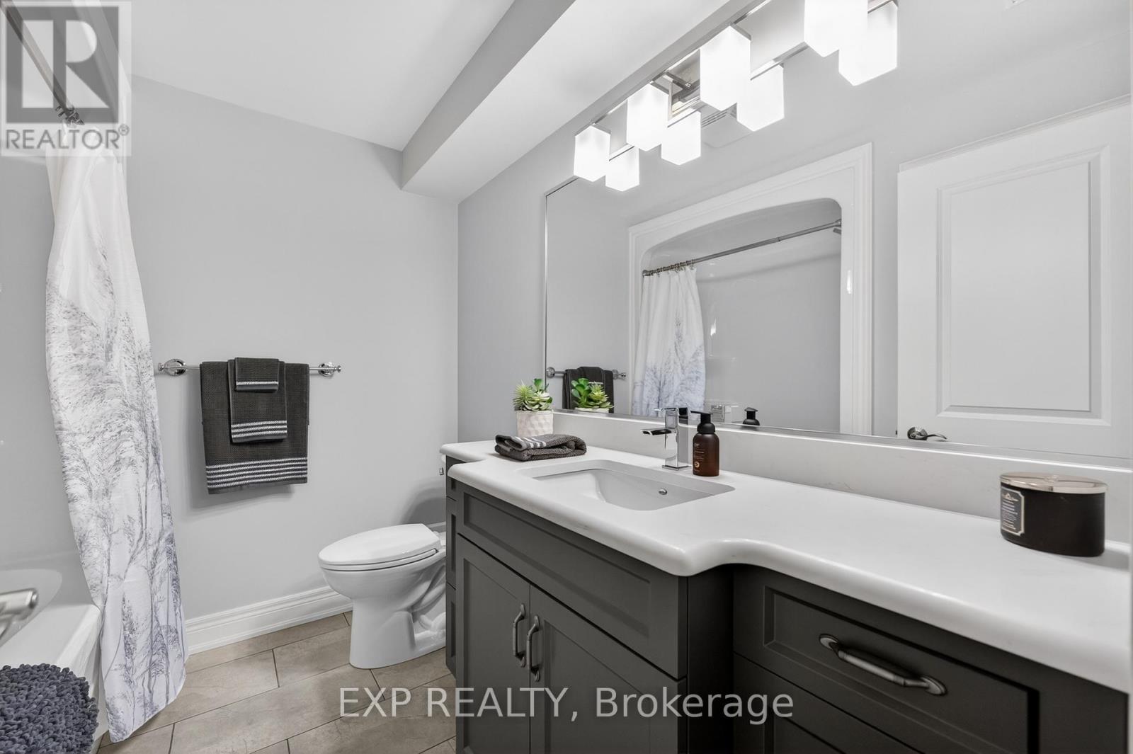 8736 Angie Drive, Niagara Falls, Ontario  L2H 0H9 - Photo 32 - X13512626