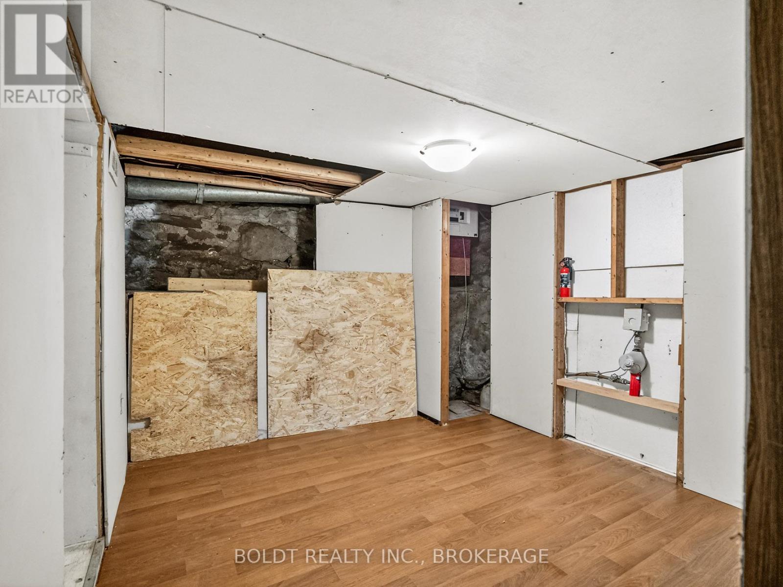 78 Maple Street, St. Catharines, Ontario  L2R 2B2 - Photo 16 - X13505766