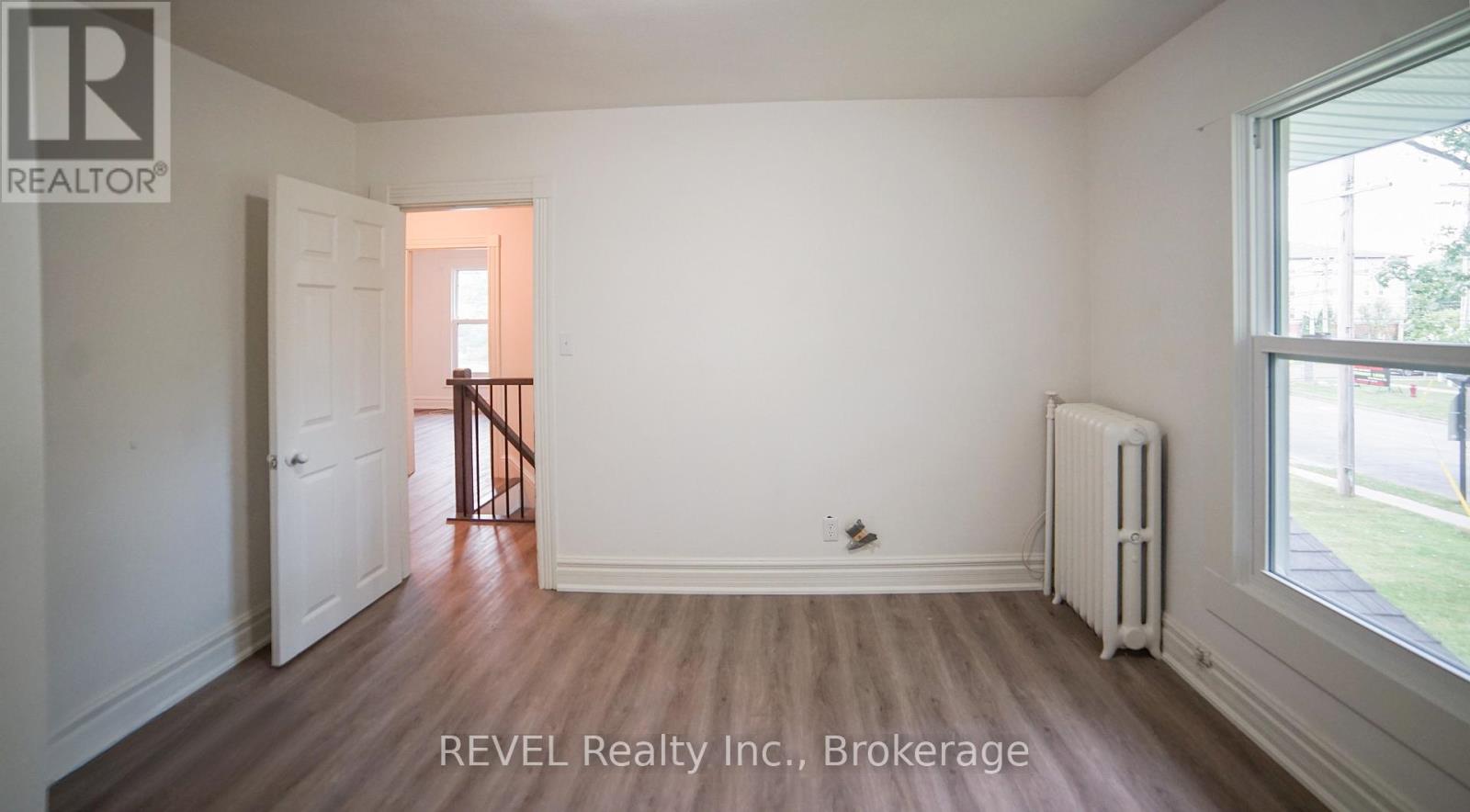 Upper - 21 Plymouth Road, Welland, Ontario  L3B 3C4 - Photo 15 - X13513926