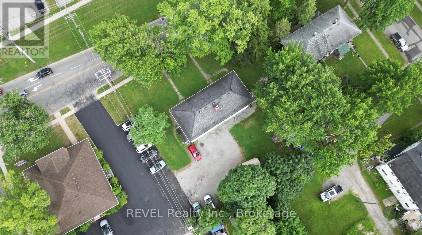 Upper - 21 Plymouth Road, Welland, Ontario  L3B 3C4 - Photo 28 - X13513926