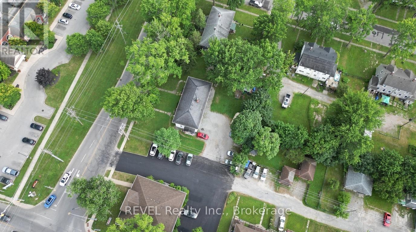 Upper - 21 Plymouth Road, Welland, Ontario  L3B 3C4 - Photo 29 - X13513926