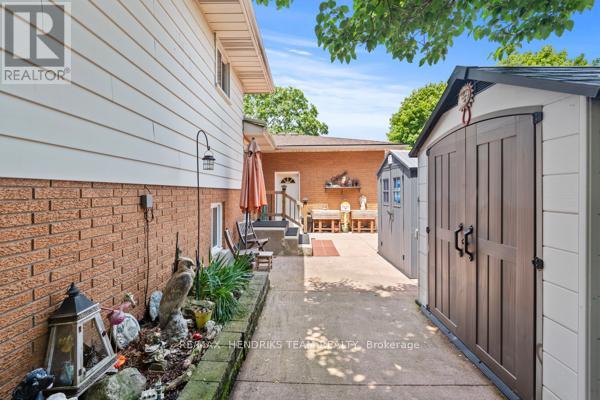 33 Meadowbrook Crescent, St. Catharines, Ontario  L2M 7G8 - Photo 30 - X13515764