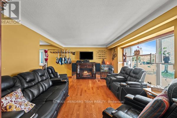 33 Meadowbrook Crescent, St. Catharines, Ontario  L2M 7G8 - Photo 7 - X13515764