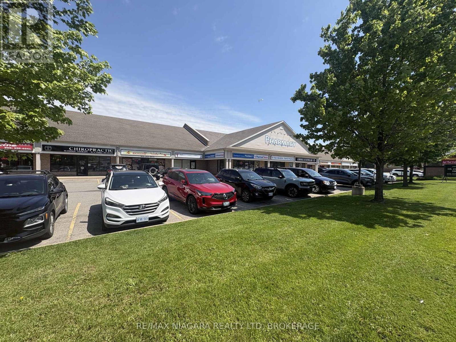 10&11 - 8123 Lundy's Lane, Niagara Falls, Ontario  L2H 1H3 - Photo 2 - X13515778