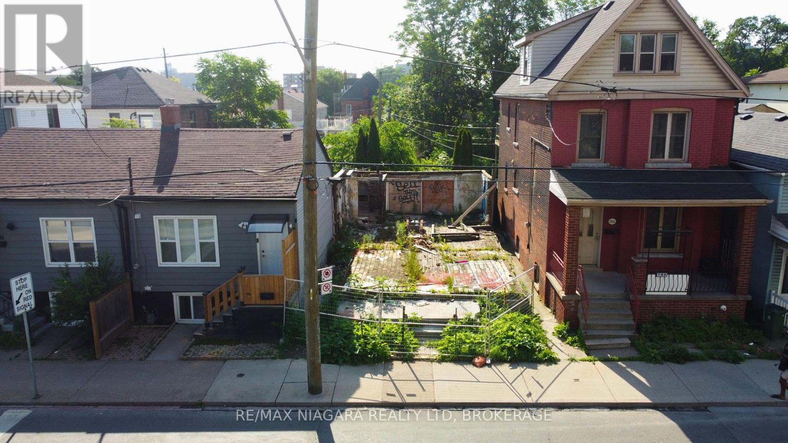 186 JOHN STREET N, Hamilton, Ontario