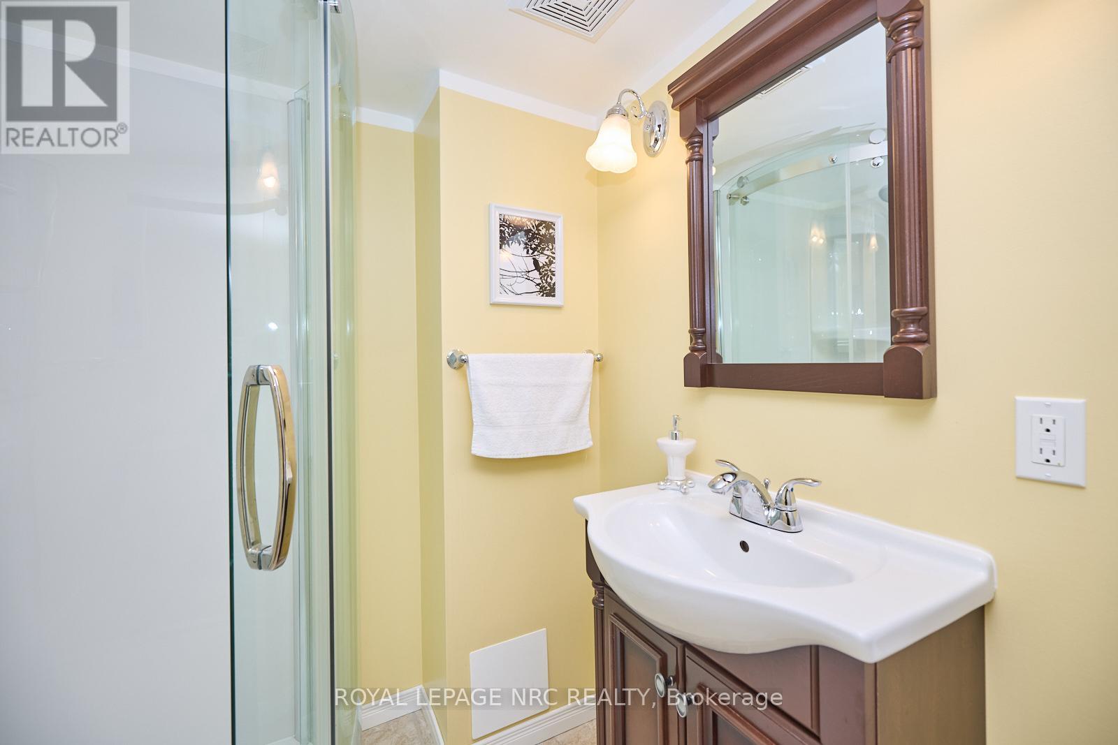 4 Alex Grant Place, St. Catharines, Ontario  L2P 0A2 - Photo 32 - X13517098