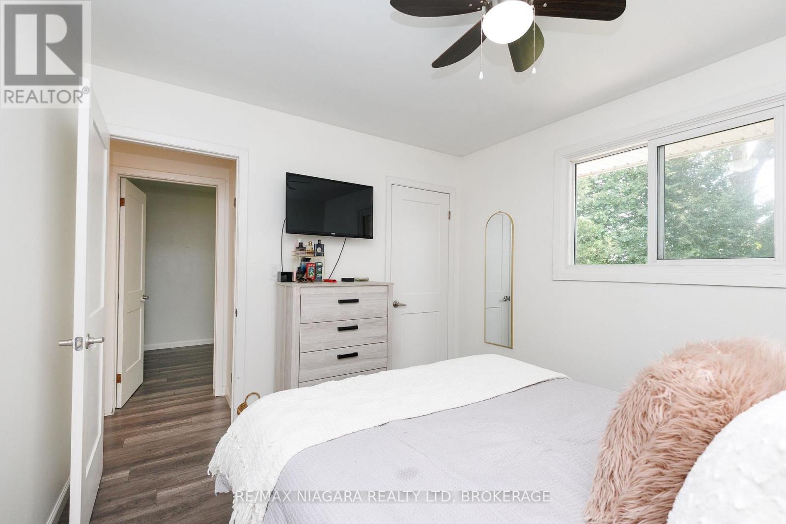 3273 Addison Avenue, Niagara Falls, Ontario  L2J 3K6 - Photo 12 - X13517134
