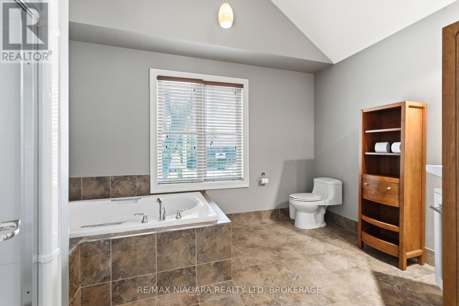 291 Vine Street, St. Catharines, Ontario  L2M 4T4 - Photo 29 - X13517320