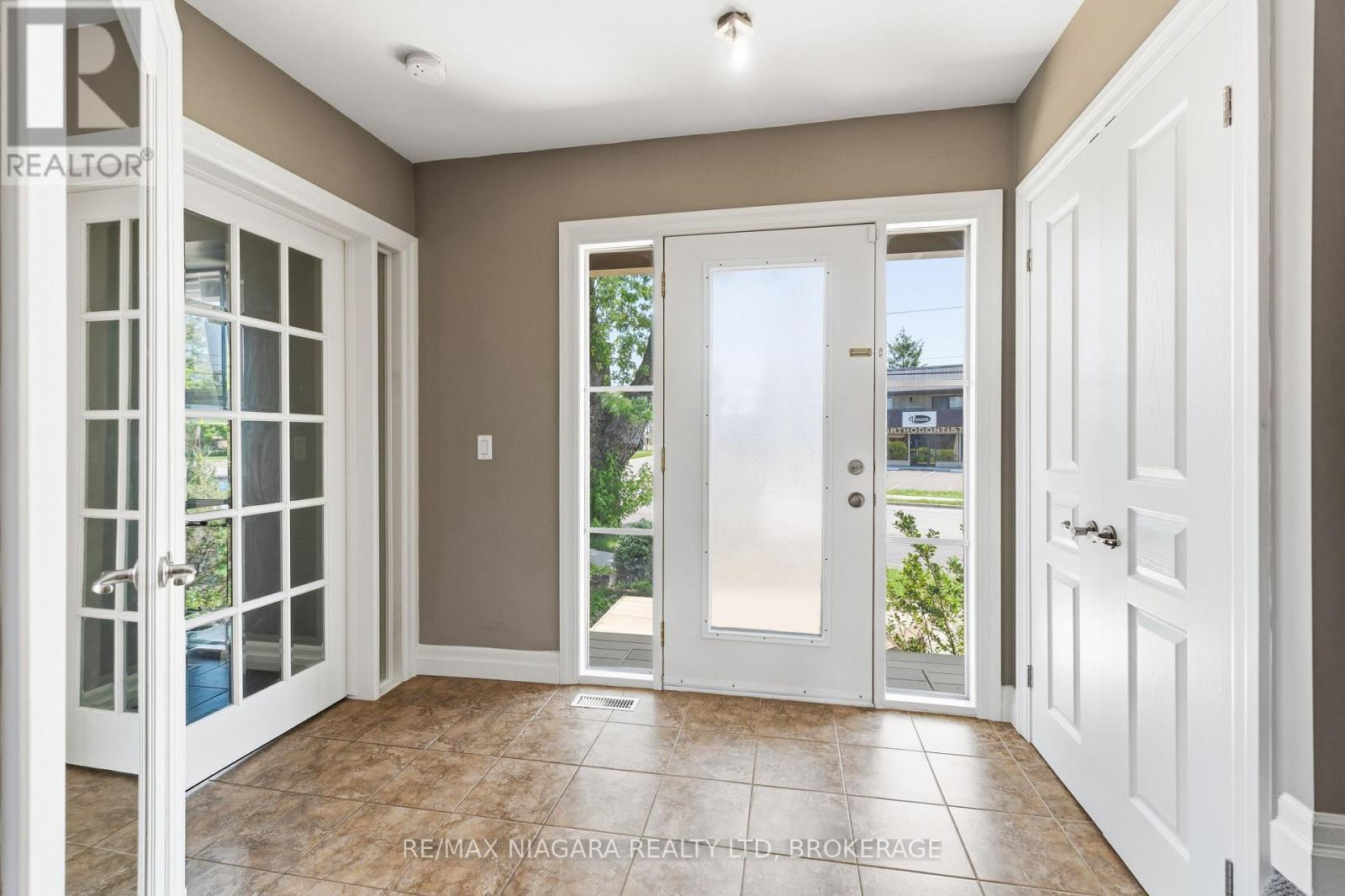 291 Vine Street, St. Catharines, Ontario  L2M 4T4 - Photo 3 - X13517320