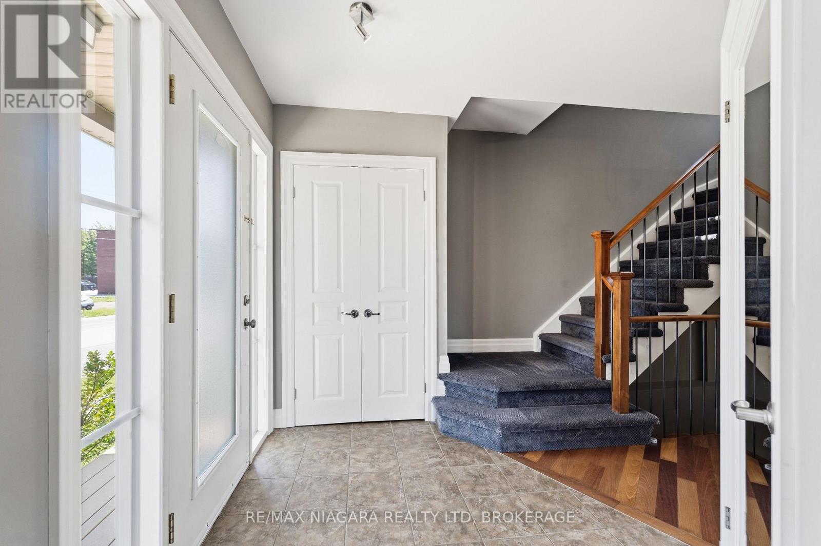 291 Vine Street, St. Catharines, Ontario  L2M 4T4 - Photo 4 - X13517320