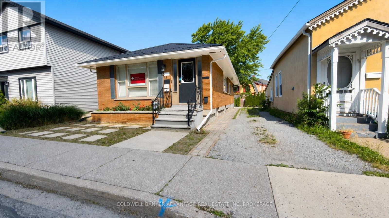 33 Raymond Street, St. Catharines, Ontario  L2R 2T3 - Photo 2 - X13517632