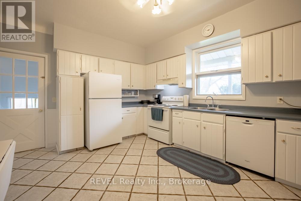 10 Wiley Street, St. Catharines, Ontario  L2R 4E5 - Photo 13 - X13517750
