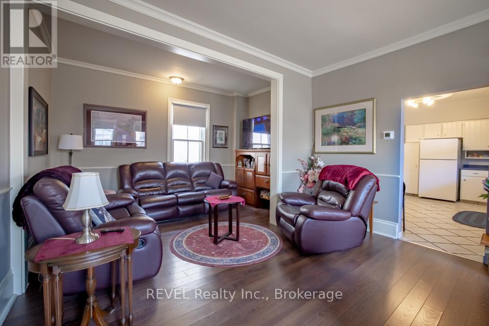 10 Wiley Street, St. Catharines, Ontario  L2R 4E5 - Photo 8 - X13517750