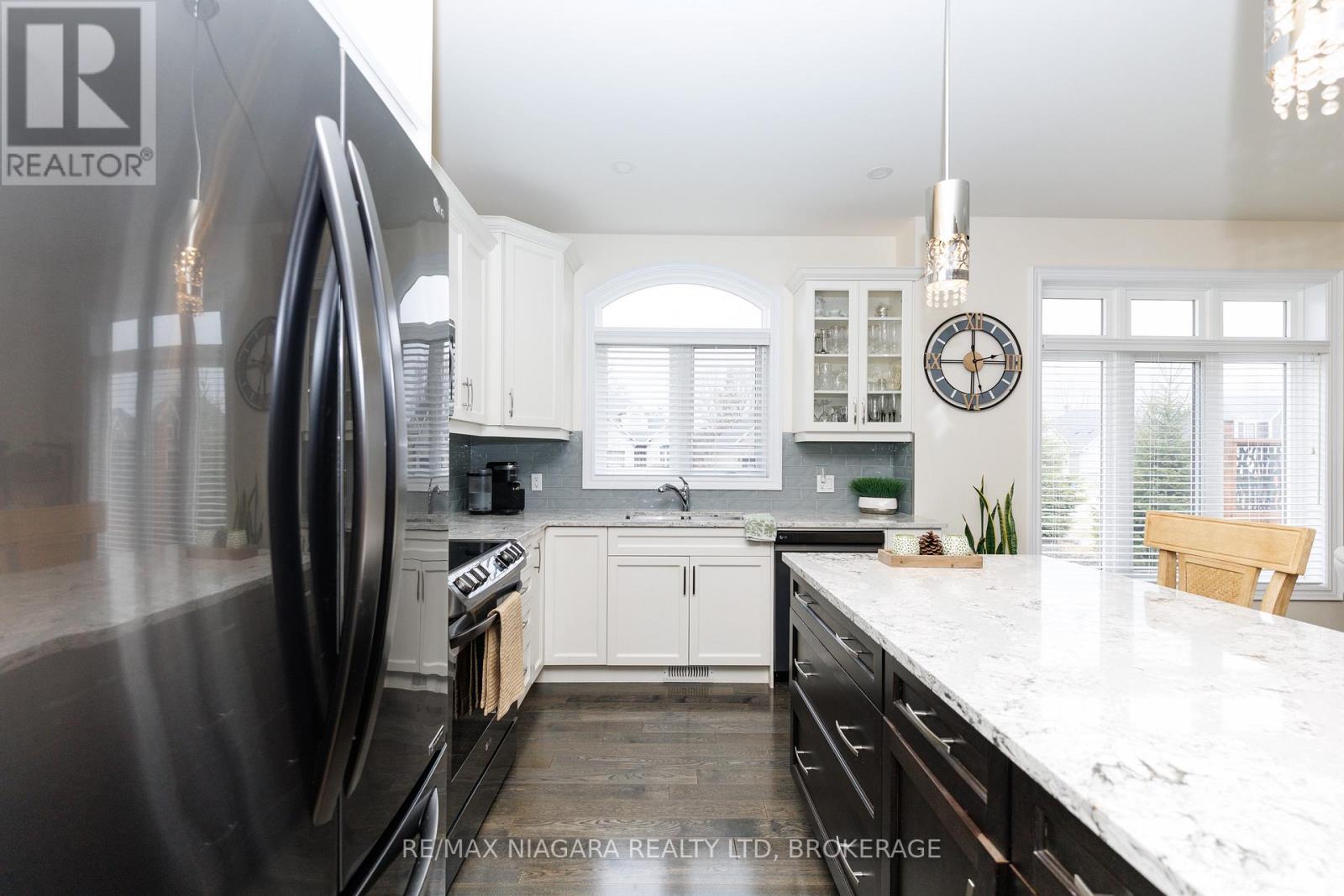 4049 Village Creek Drive, Fort Erie, Ontario  L0S 1S0 - Photo 12 - X13517970