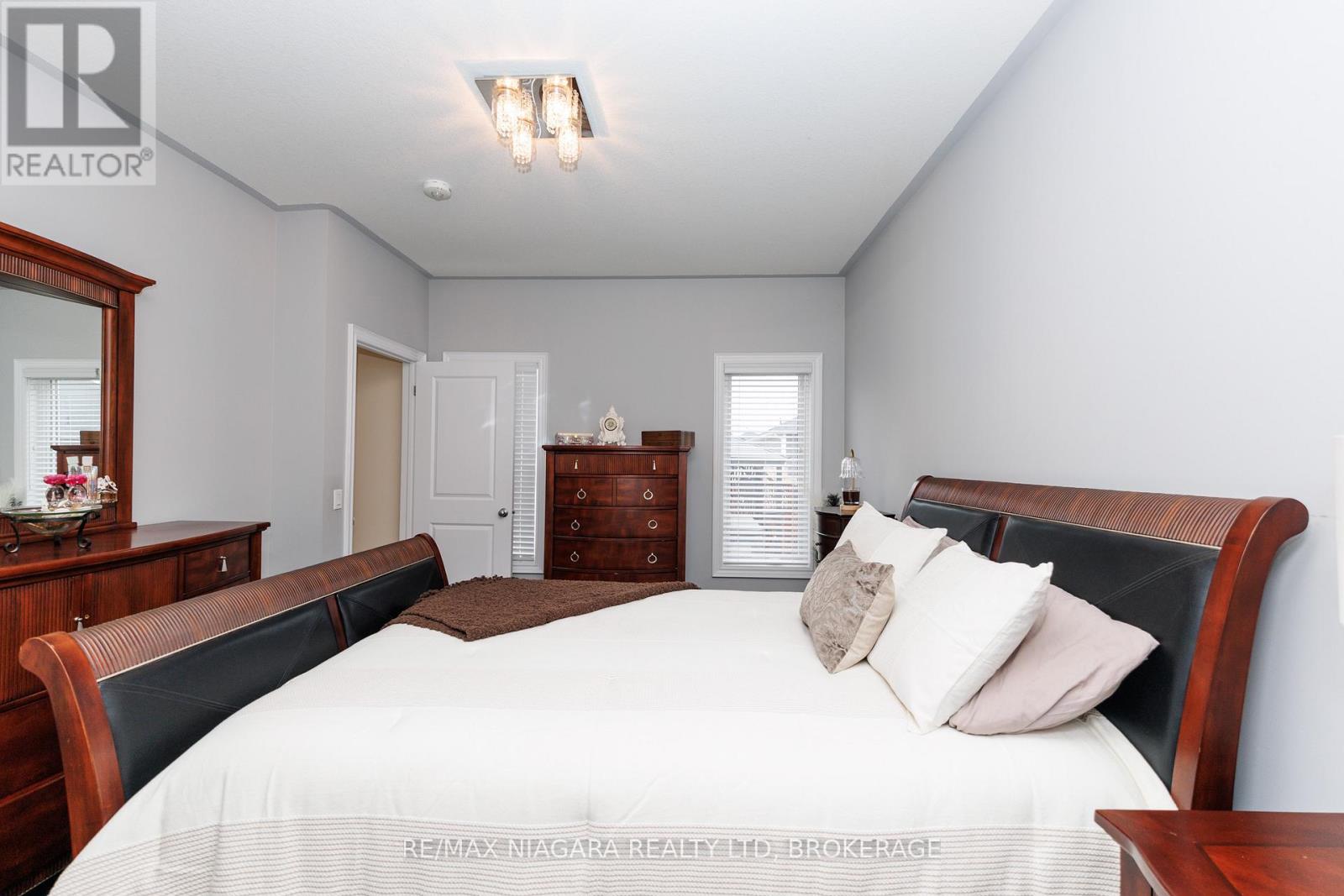 4049 Village Creek Drive, Fort Erie, Ontario  L0S 1S0 - Photo 18 - X13517970