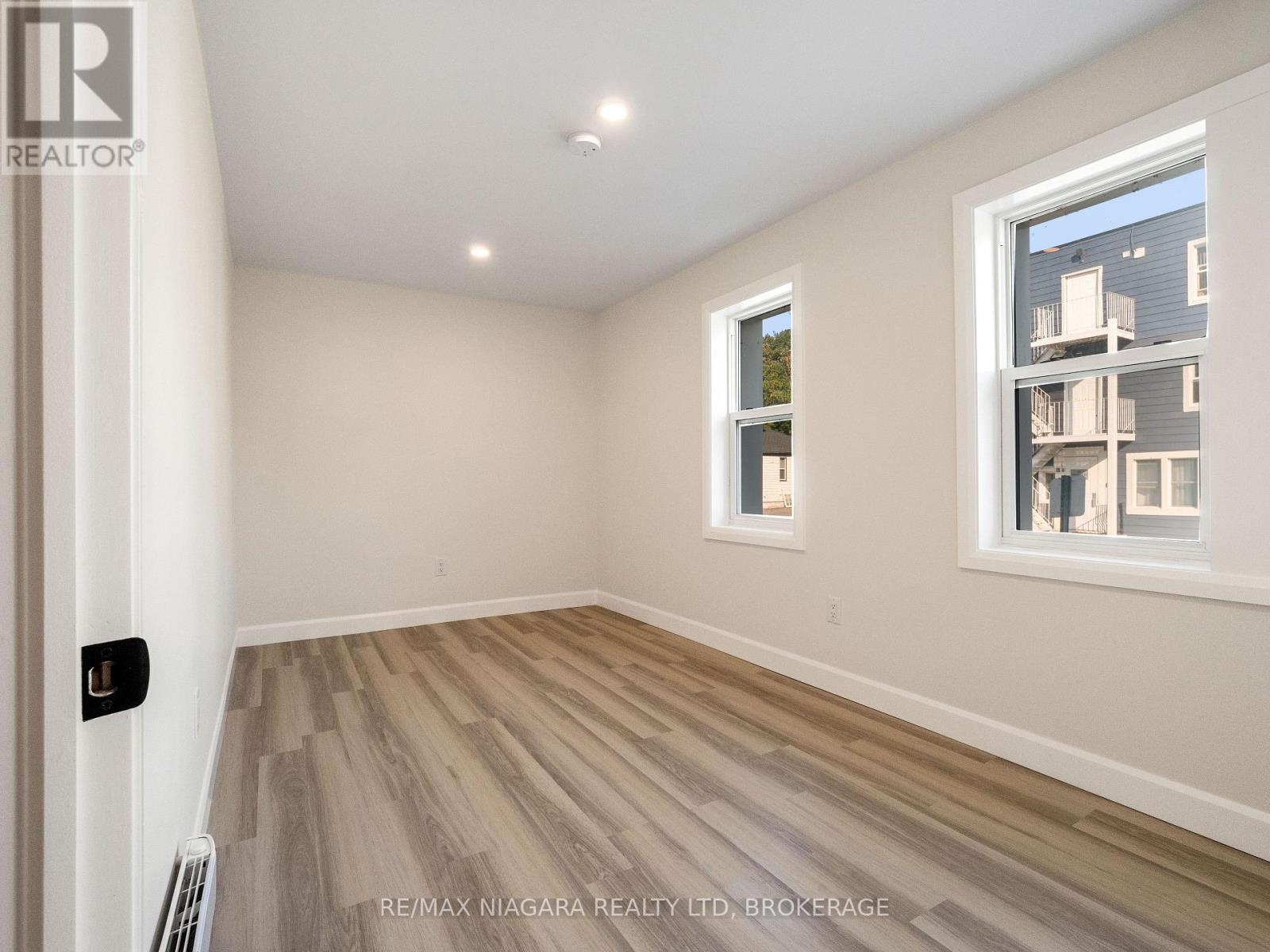 1 - 132 Waterloo Street, Fort Erie, Ontario  L2A 3K2 - Photo 10 - X13518222