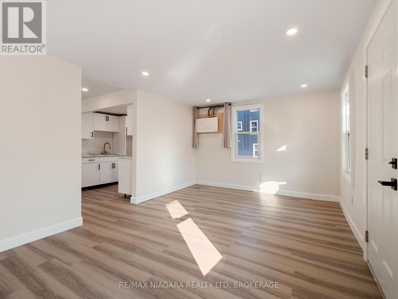 1 - 132 Waterloo Street, Fort Erie, Ontario  L2A 3K2 - Photo 3 - X13518222