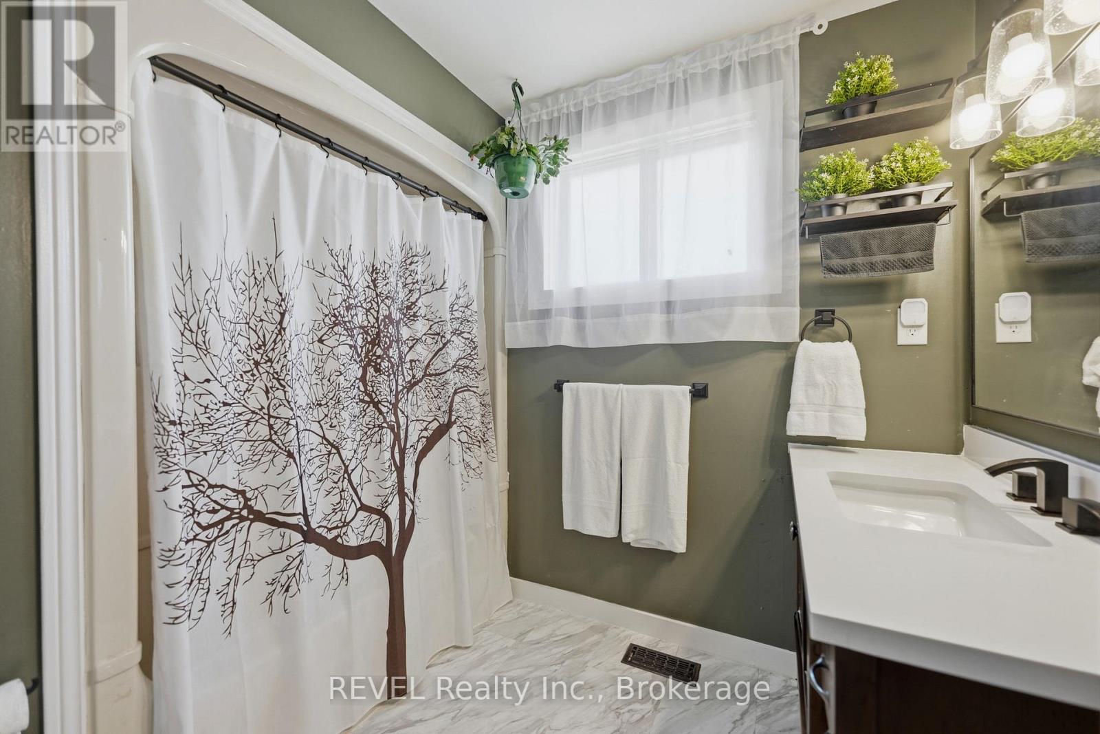 1 Idylwood Road, Welland, Ontario  L3C 1X2 - Photo 16 - X13518500