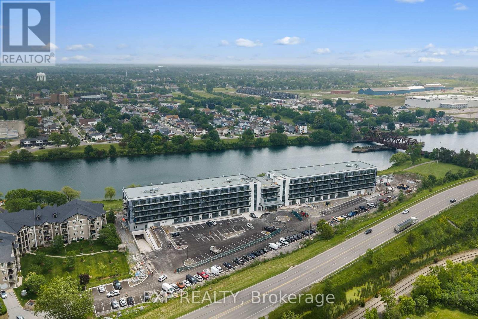 247 - 350 Prince Charles Dr Drive, Welland, Ontario  L3C 7B3 - Photo 3 - X13518952