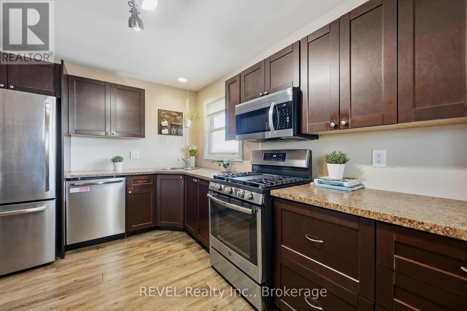 256 Clarke Street, Port Colborne, Ontario  L3K 2G5 - Photo 10 - X13518986