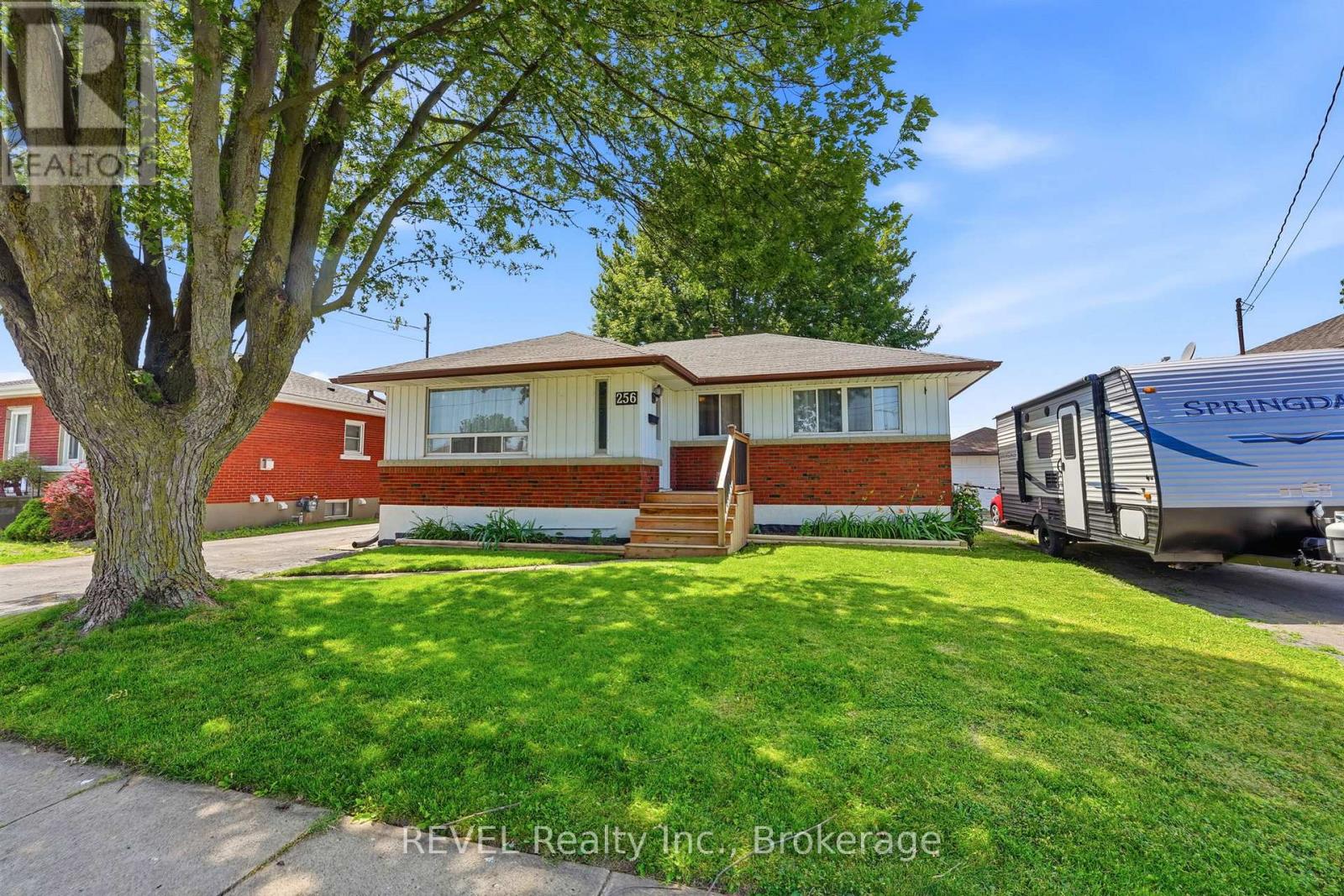 256 Clarke Street, Port Colborne, Ontario  L3K 2G5 - Photo 2 - X13518986
