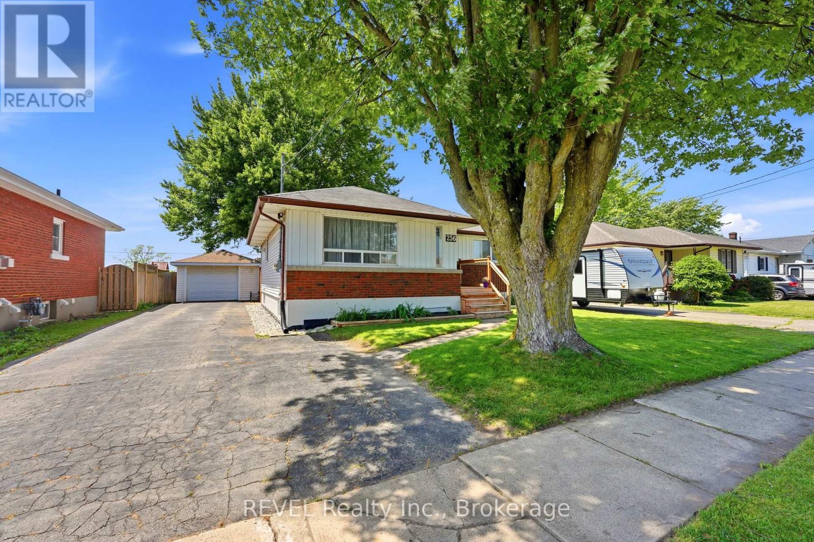 256 Clarke Street, Port Colborne, Ontario  L3K 2G5 - Photo 4 - X13518986
