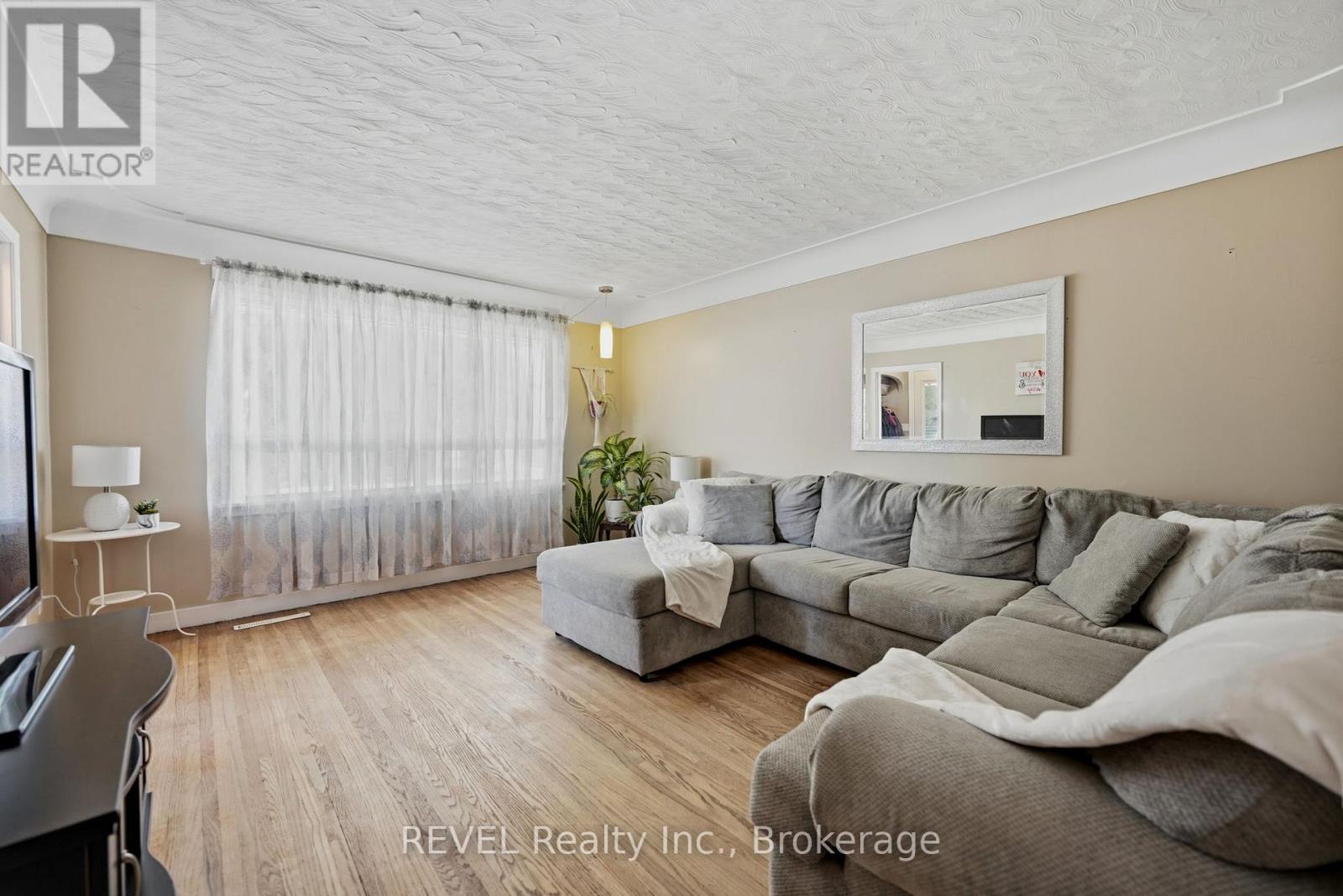 256 Clarke Street, Port Colborne, Ontario  L3K 2G5 - Photo 7 - X13518986