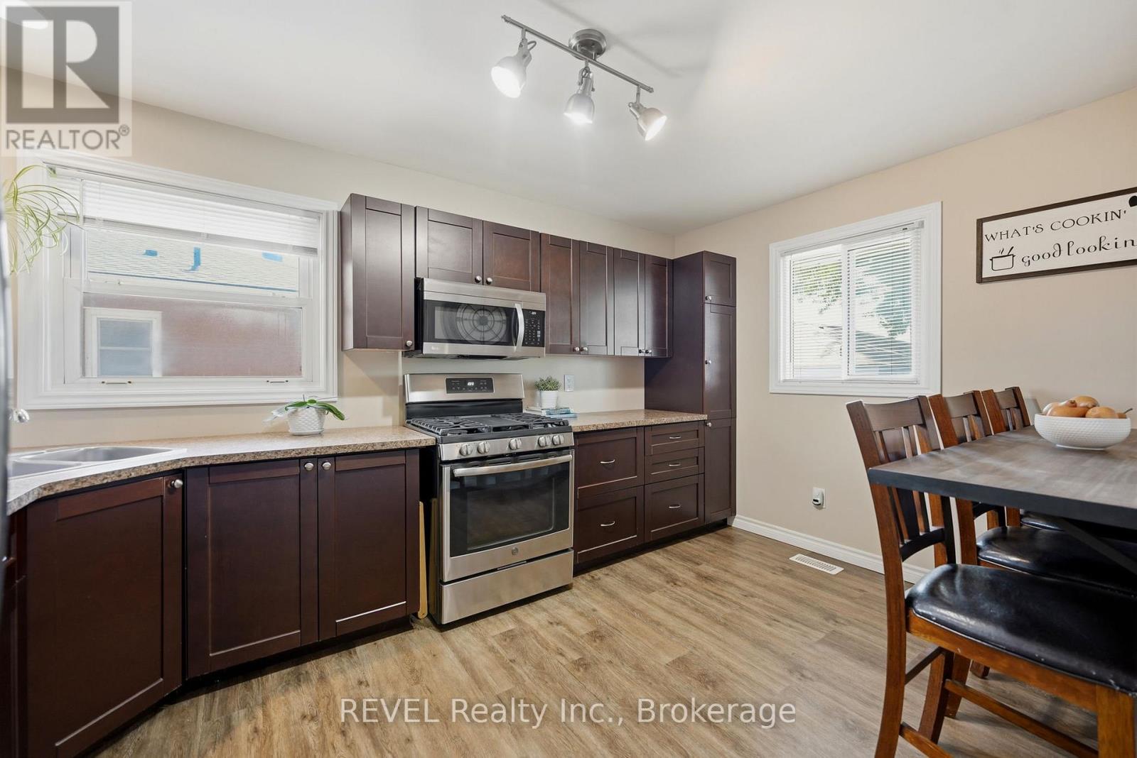 256 Clarke Street, Port Colborne, Ontario  L3K 2G5 - Photo 9 - X13518986