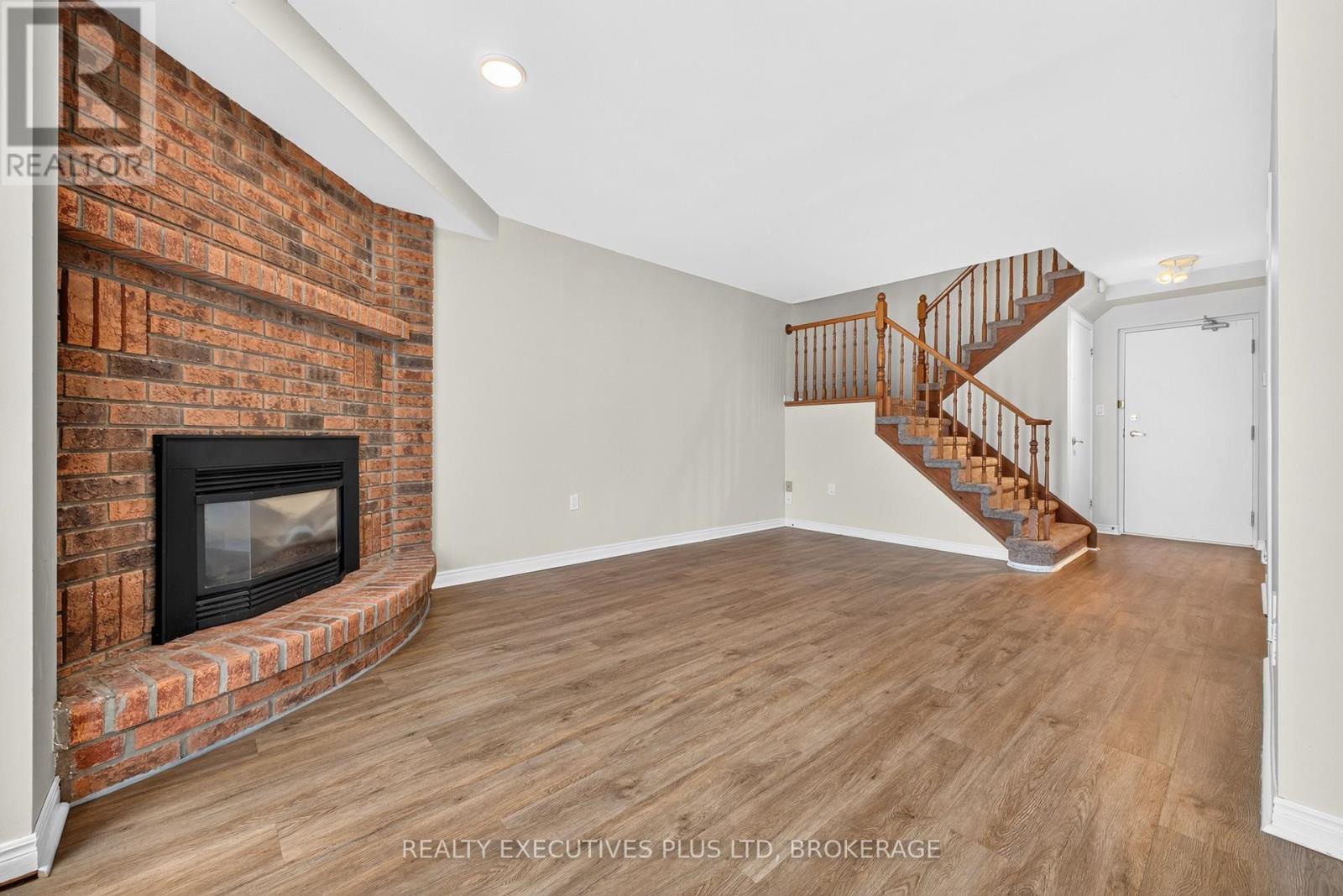 6 - 6044 Swayze Drive, Niagara Falls, Ontario  L2J 4G9 - Photo 5 - X13519464