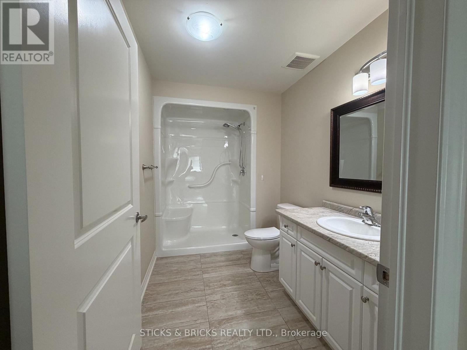 111 - 4644 Pettit Avenue, Niagara Falls, Ontario  L2E 0B4 - Photo 14 - X13520254