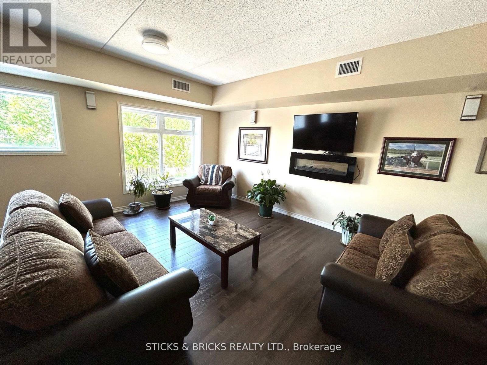 111 - 4644 Pettit Avenue, Niagara Falls, Ontario  L2E 0B4 - Photo 18 - X13520254