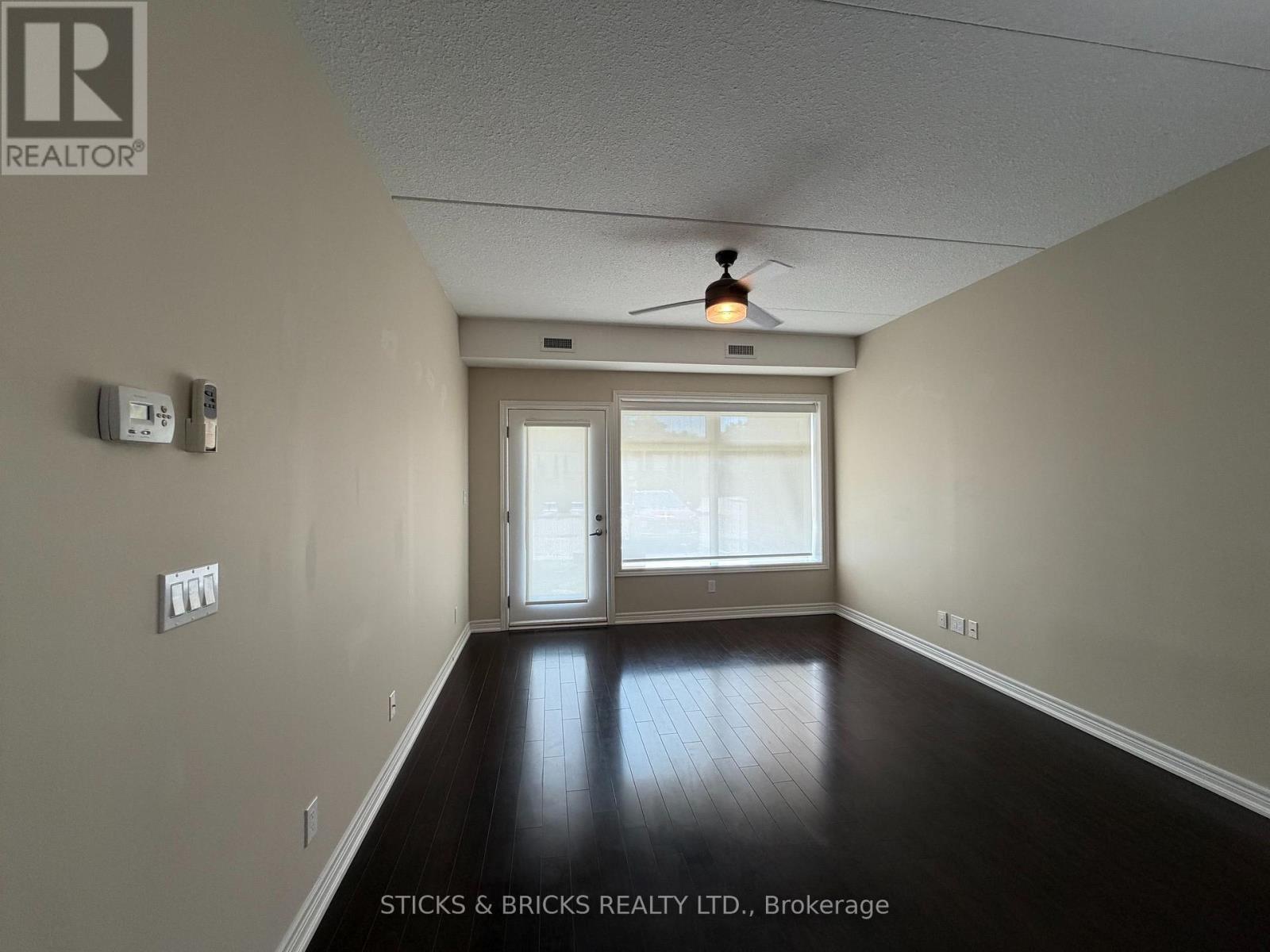 111 - 4644 Pettit Avenue, Niagara Falls, Ontario  L2E 0B4 - Photo 8 - X13520254