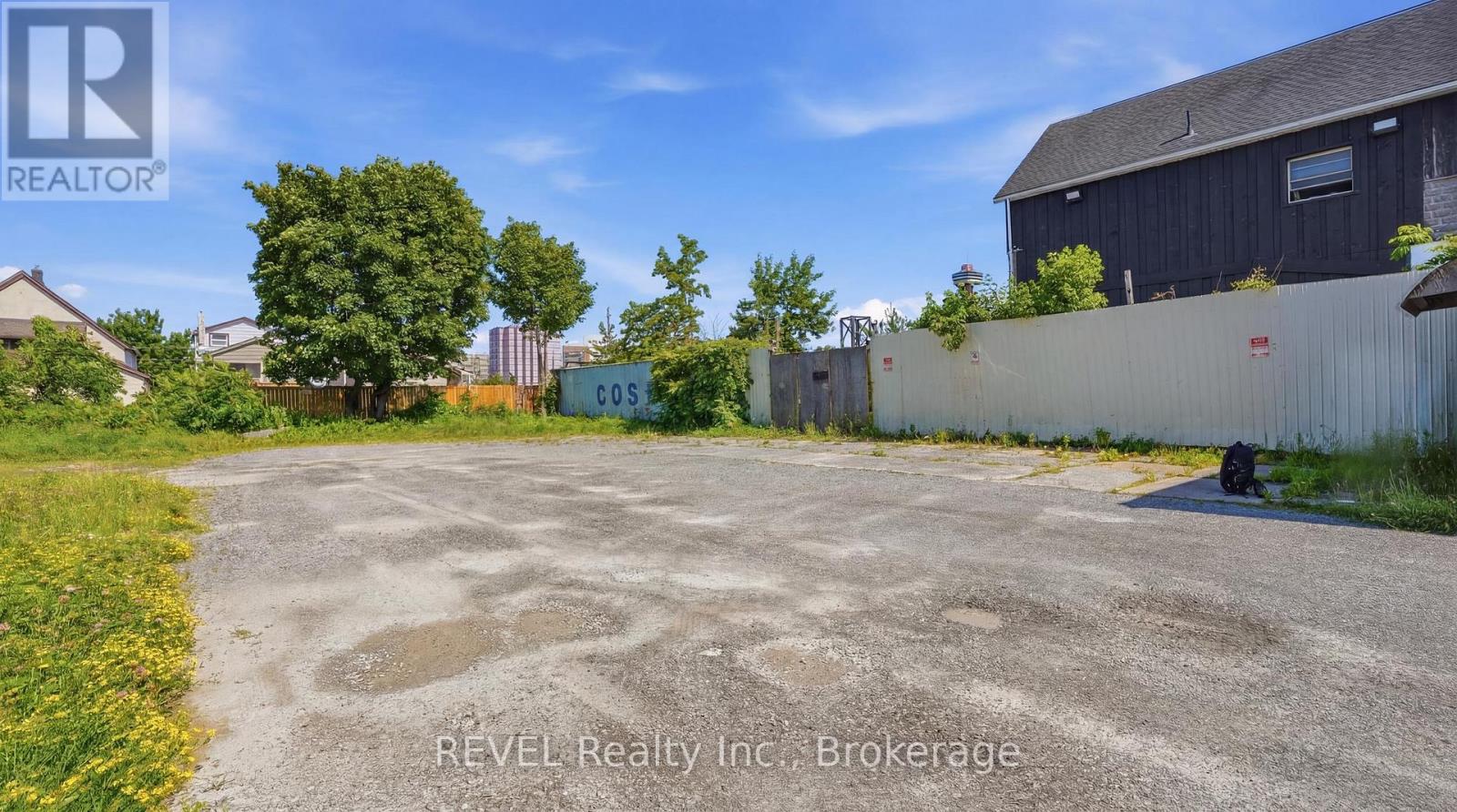 5784 Stanley Avenue, Niagara Falls, Ontario  L2G 3X7 - Photo 10 - X13520458