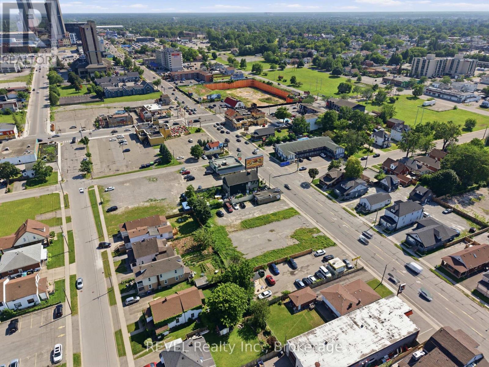 5784 Stanley Avenue, Niagara Falls, Ontario  L2G 3X7 - Photo 11 - X13520458