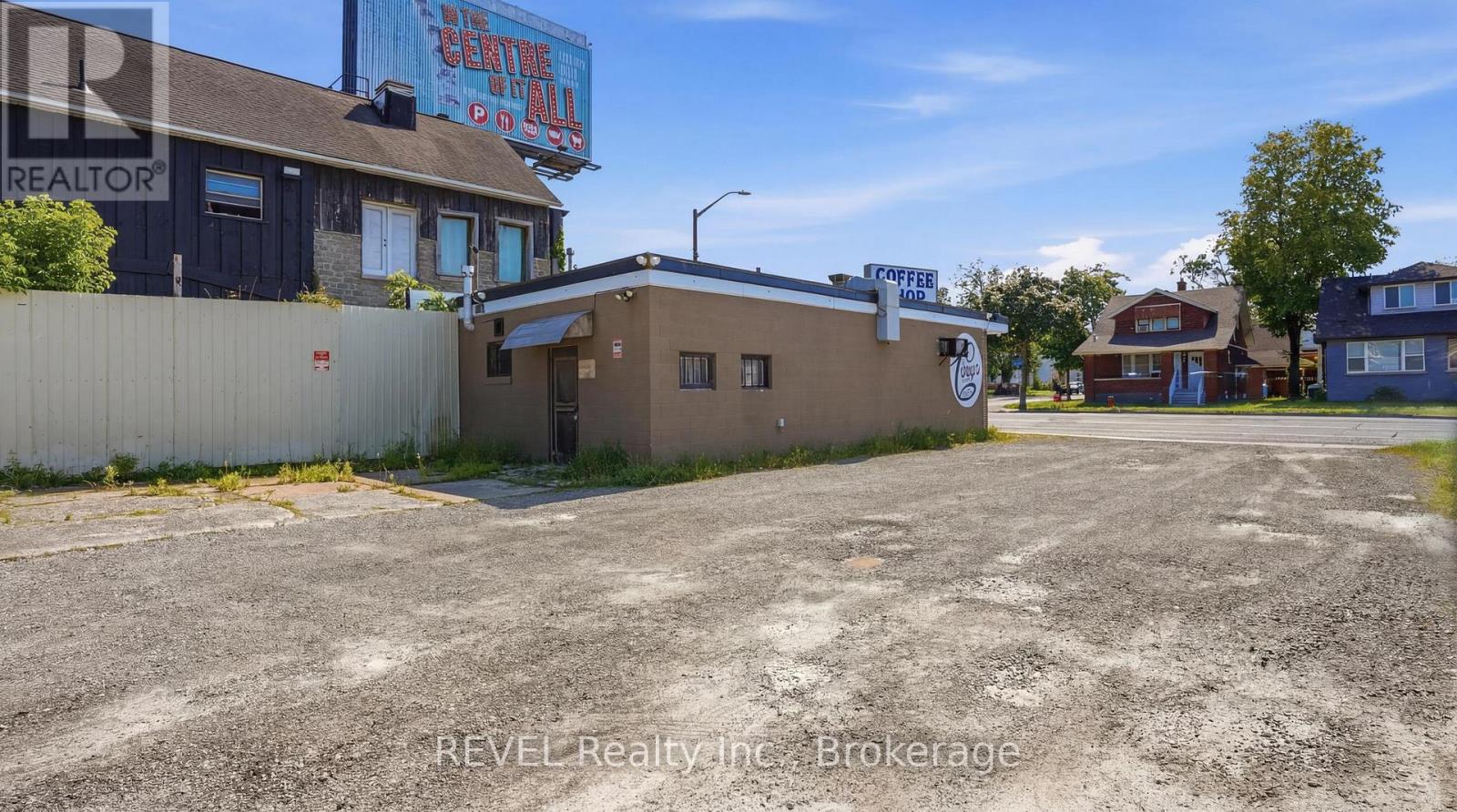5784 Stanley Avenue, Niagara Falls, Ontario  L2G 3X7 - Photo 9 - X13520458