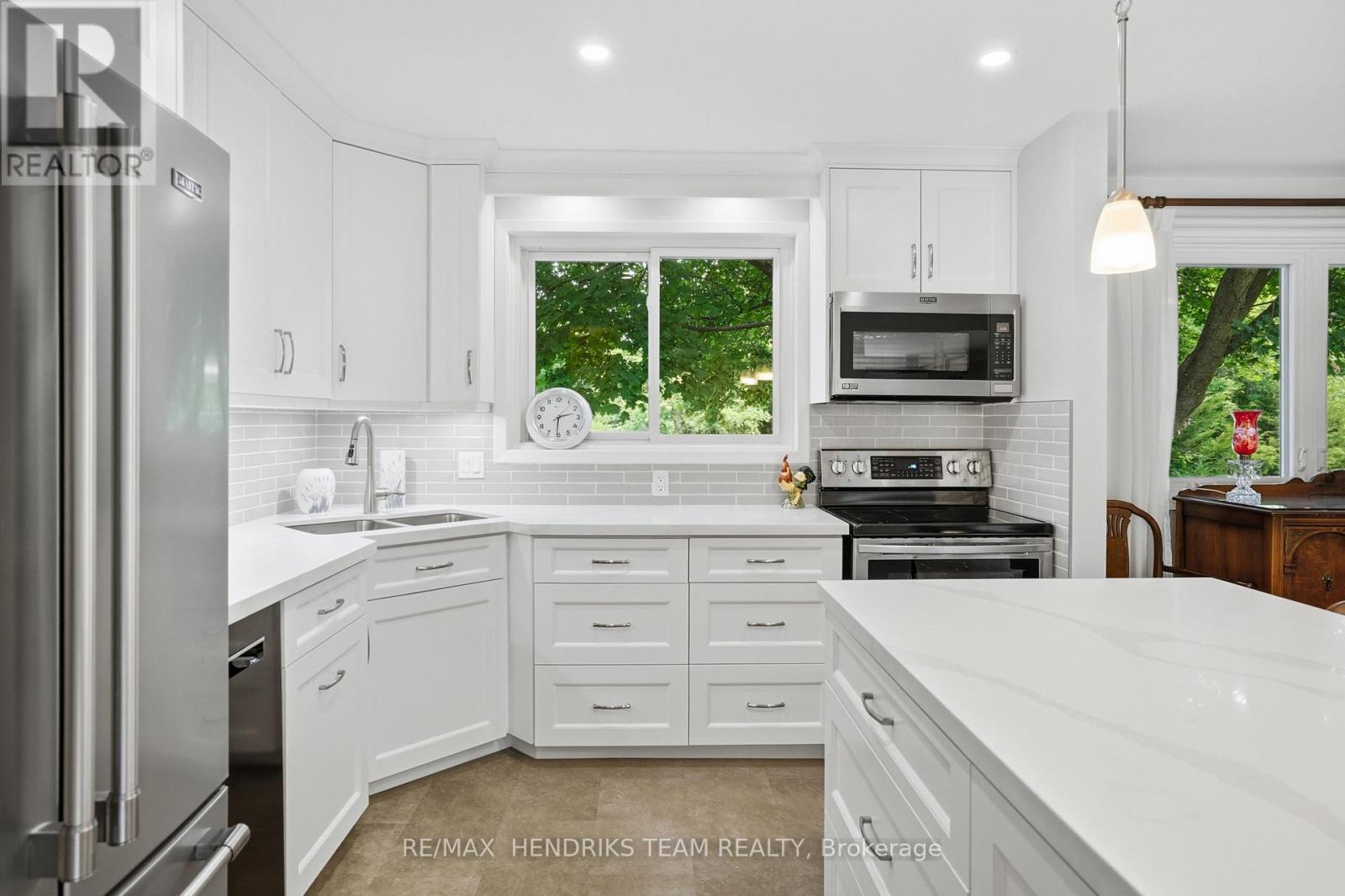 8 Tudor Gate Place, St. Catharines, Ontario  L2M 1K6 - Photo 11 - X13520696