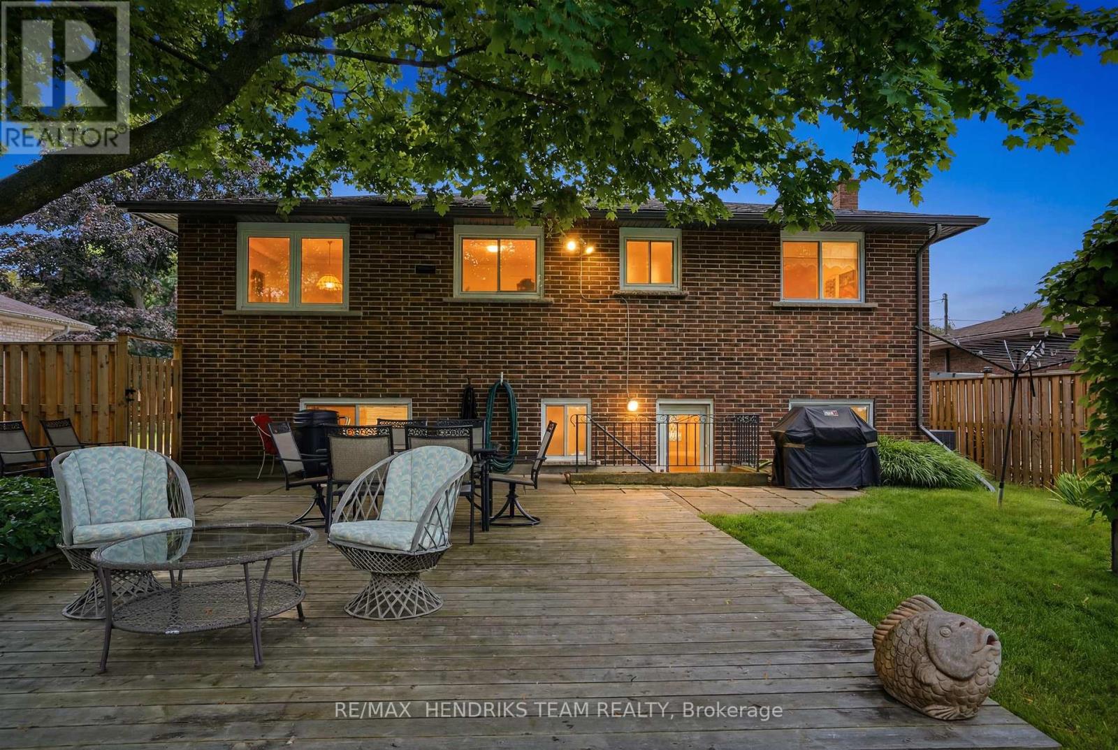 8 Tudor Gate Place, St. Catharines, Ontario  L2M 1K6 - Photo 30 - X13520696
