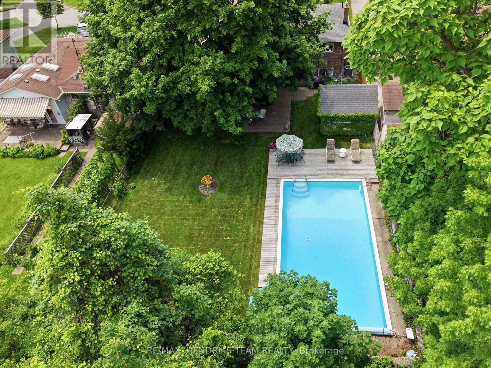 8 Tudor Gate Place, St. Catharines, Ontario  L2M 1K6 - Photo 33 - X13520696