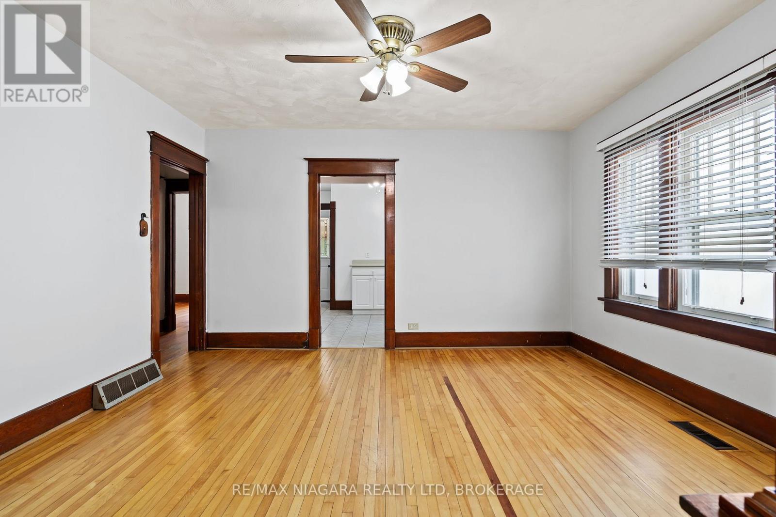98 Victoria Street, Port Colborne, Ontario  L3K 2Y4 - Photo 11 - X13521802