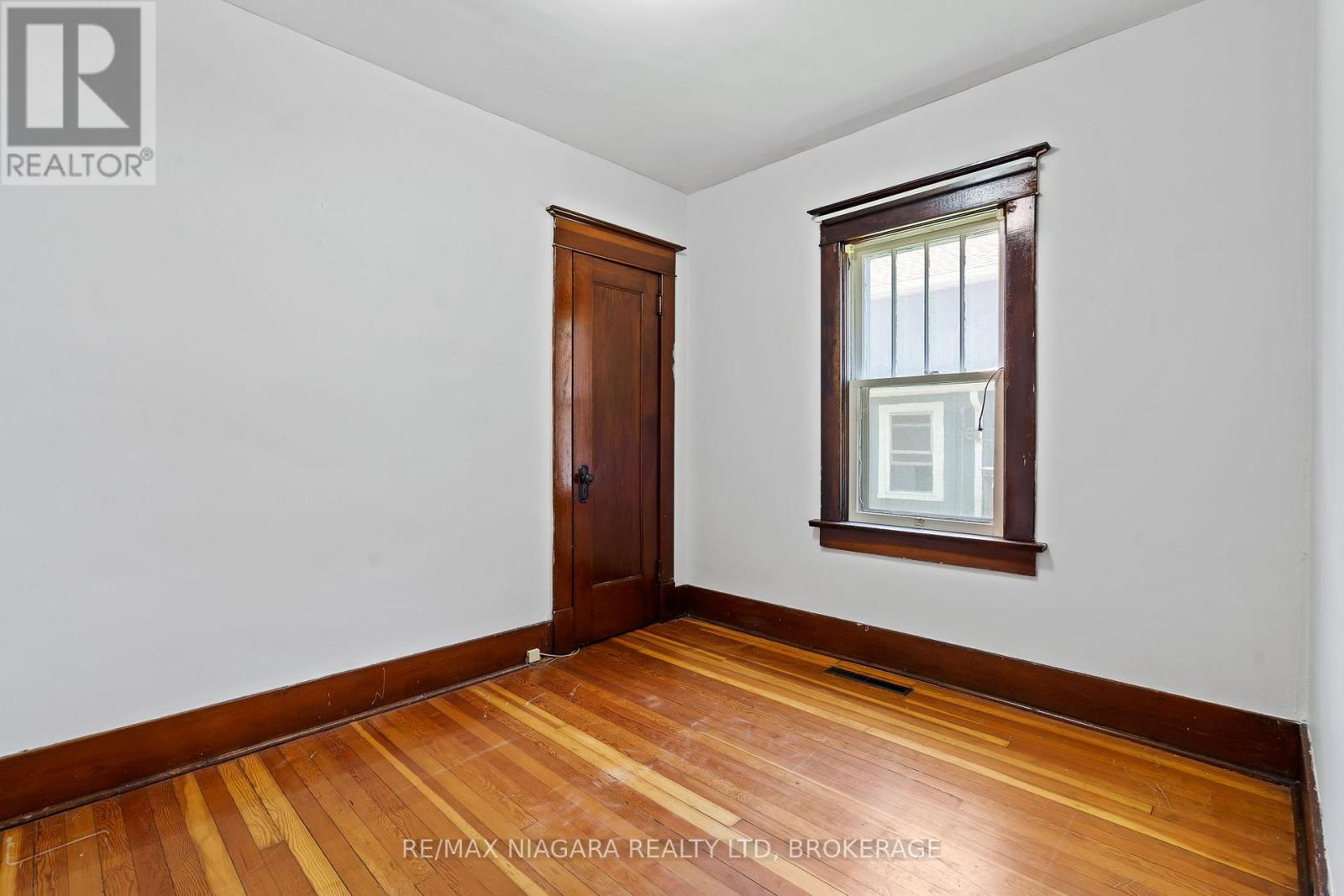 98 Victoria Street, Port Colborne, Ontario  L3K 2Y4 - Photo 13 - X13521802